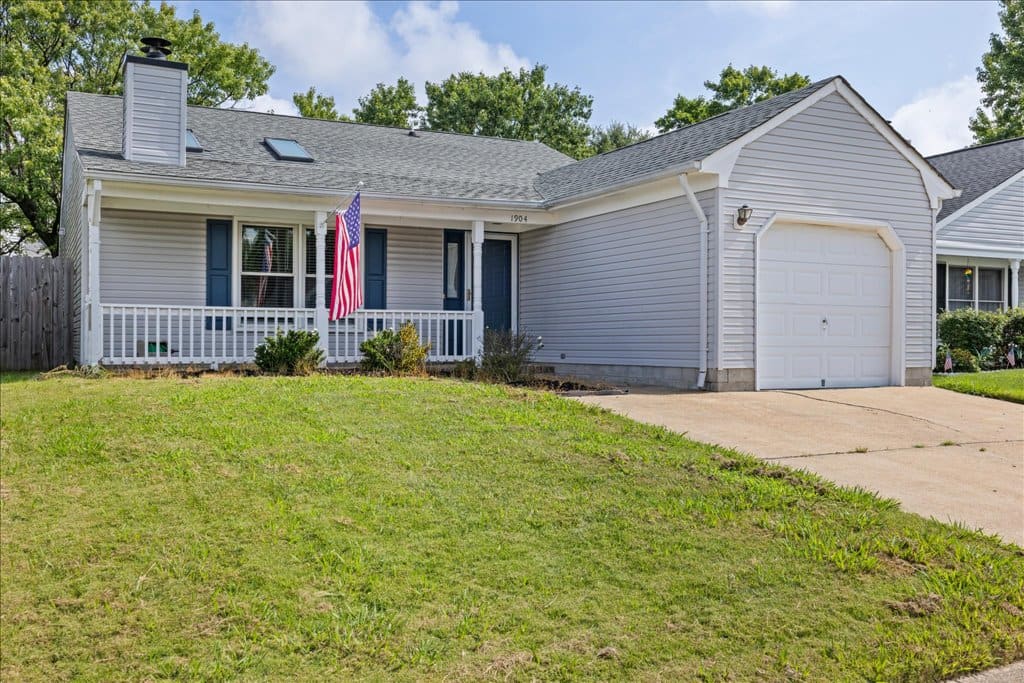 1904 Lapis Lane, Virginia Beach, VA 23456 — hero photo