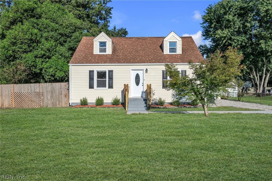 9 Maurice Avenue, Portsmouth, VA 23701 — hero photo